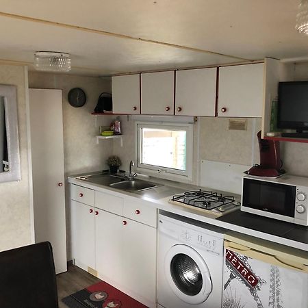Vacances Mobilhome à Fréjus sur terrain privé Esterno foto