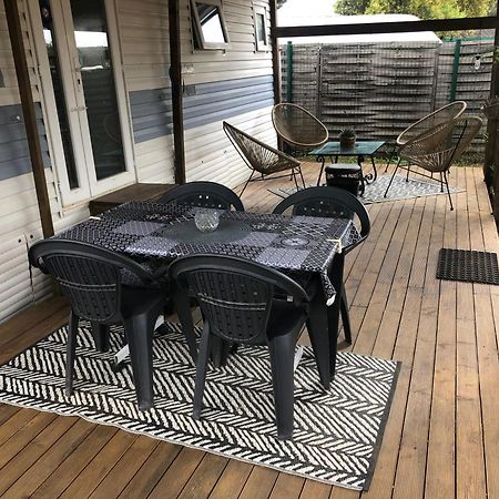 Vacances Mobilhome à Fréjus sur terrain privé Esterno foto