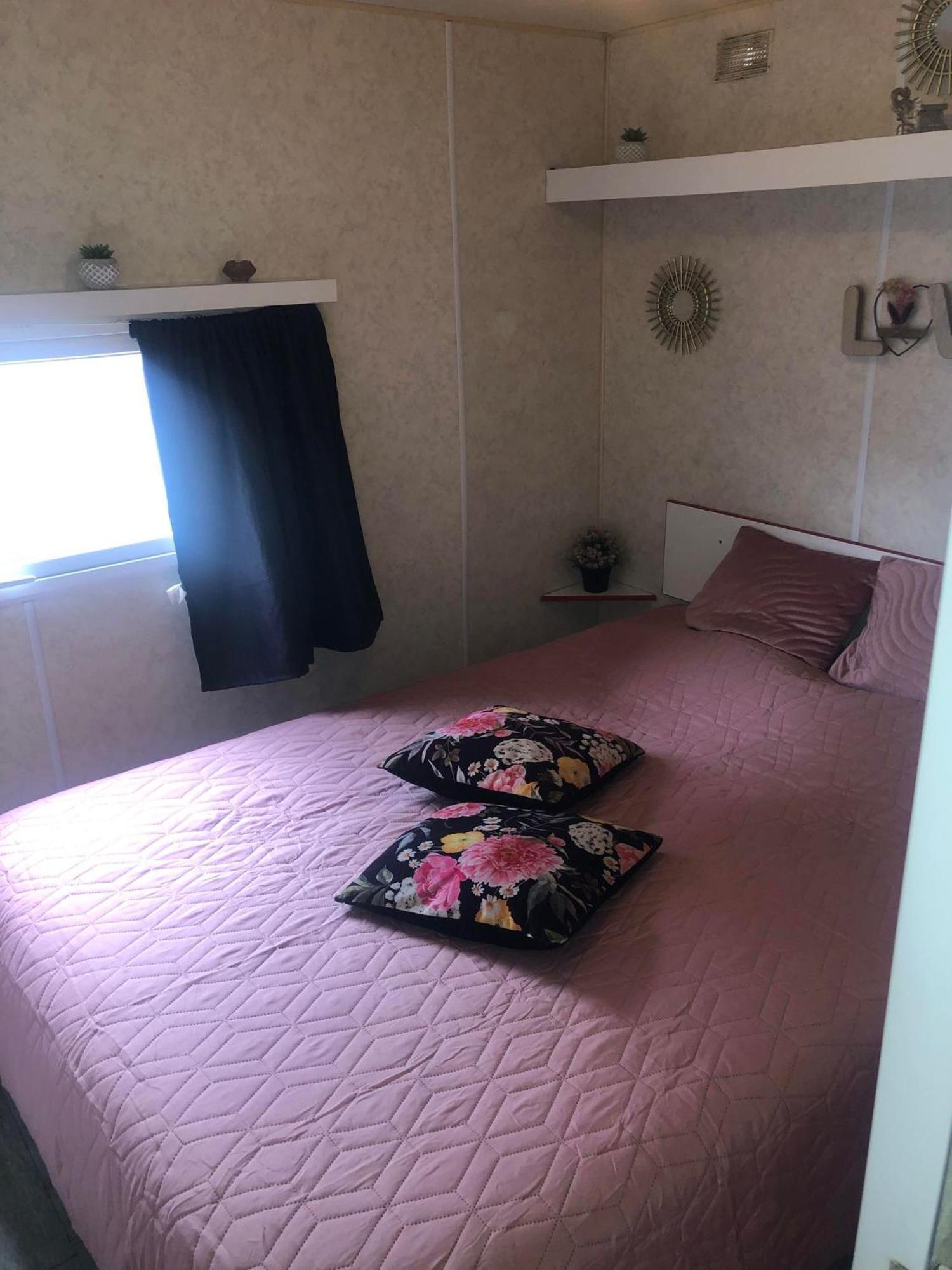 Vacances Mobilhome à Fréjus sur terrain privé Esterno foto